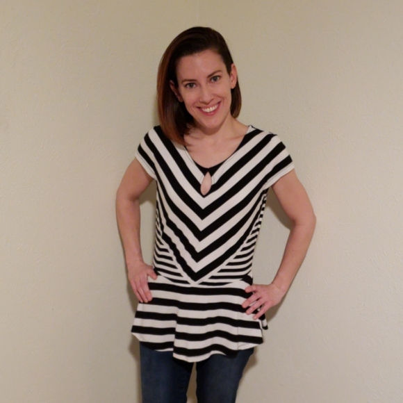 INC keyhole black and white striped peplum top, size M - Picture 2 of 7